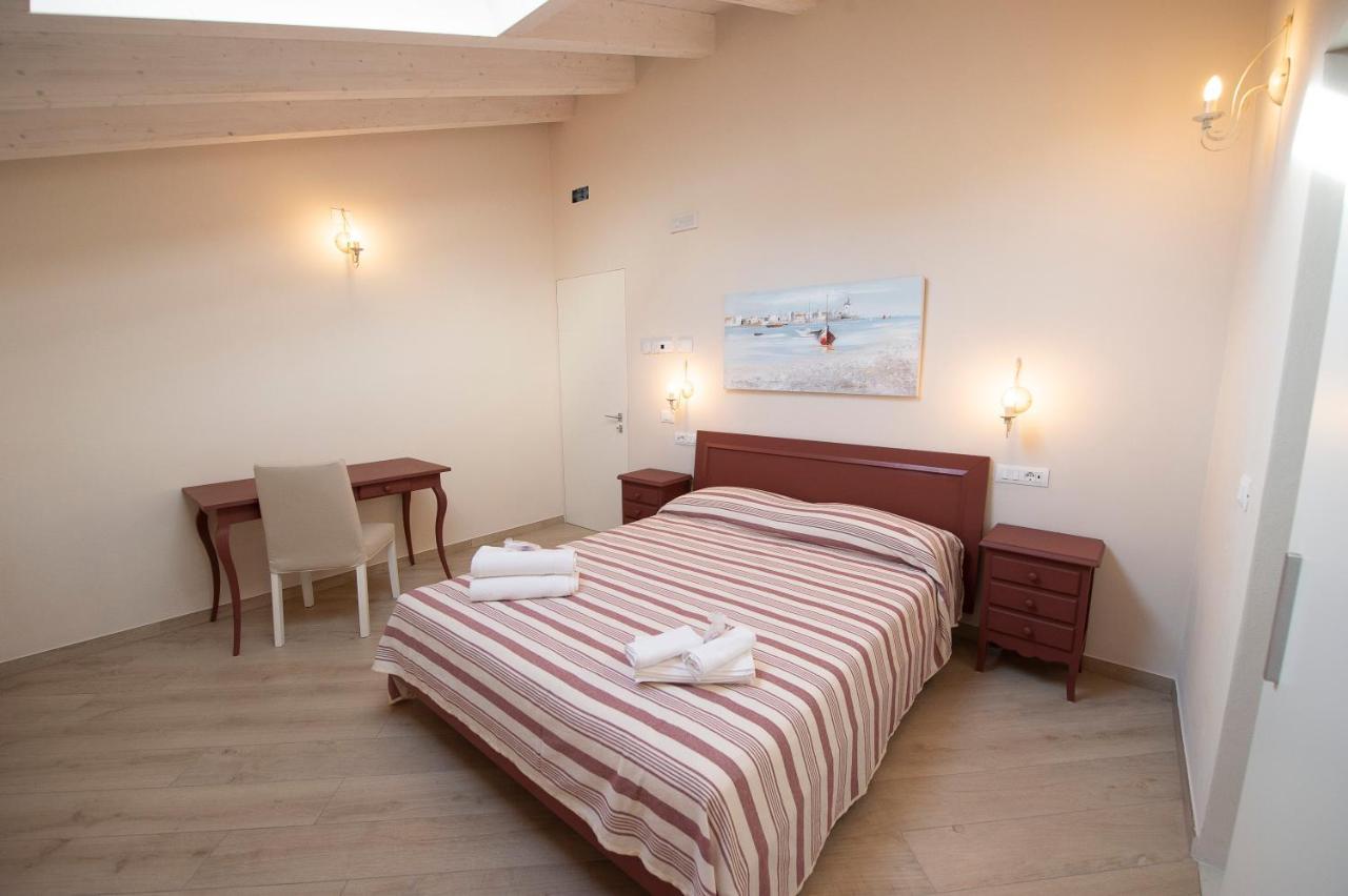 Villino Micol Camere A Due Passi Dal Mare Marina Di Carrara Exteriör bild