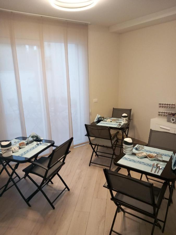 Villino Micol Camere A Due Passi Dal Mare Marina Di Carrara Exteriör bild