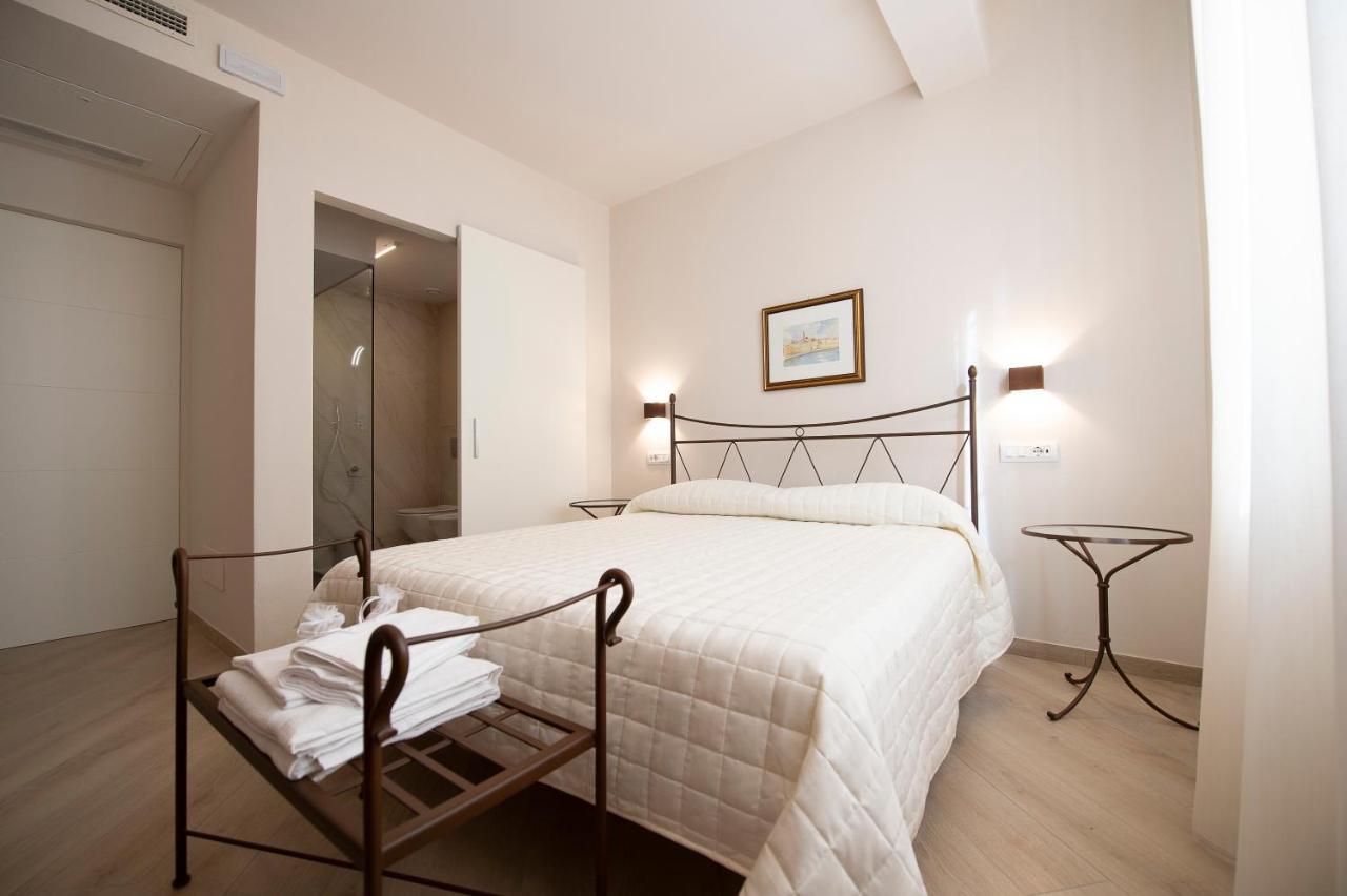 Villino Micol Camere A Due Passi Dal Mare Marina Di Carrara Exteriör bild